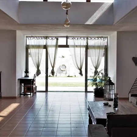 & Golf & Heated Saltwater Pool & Leisure & Wifi Villa Caleta De Fuste